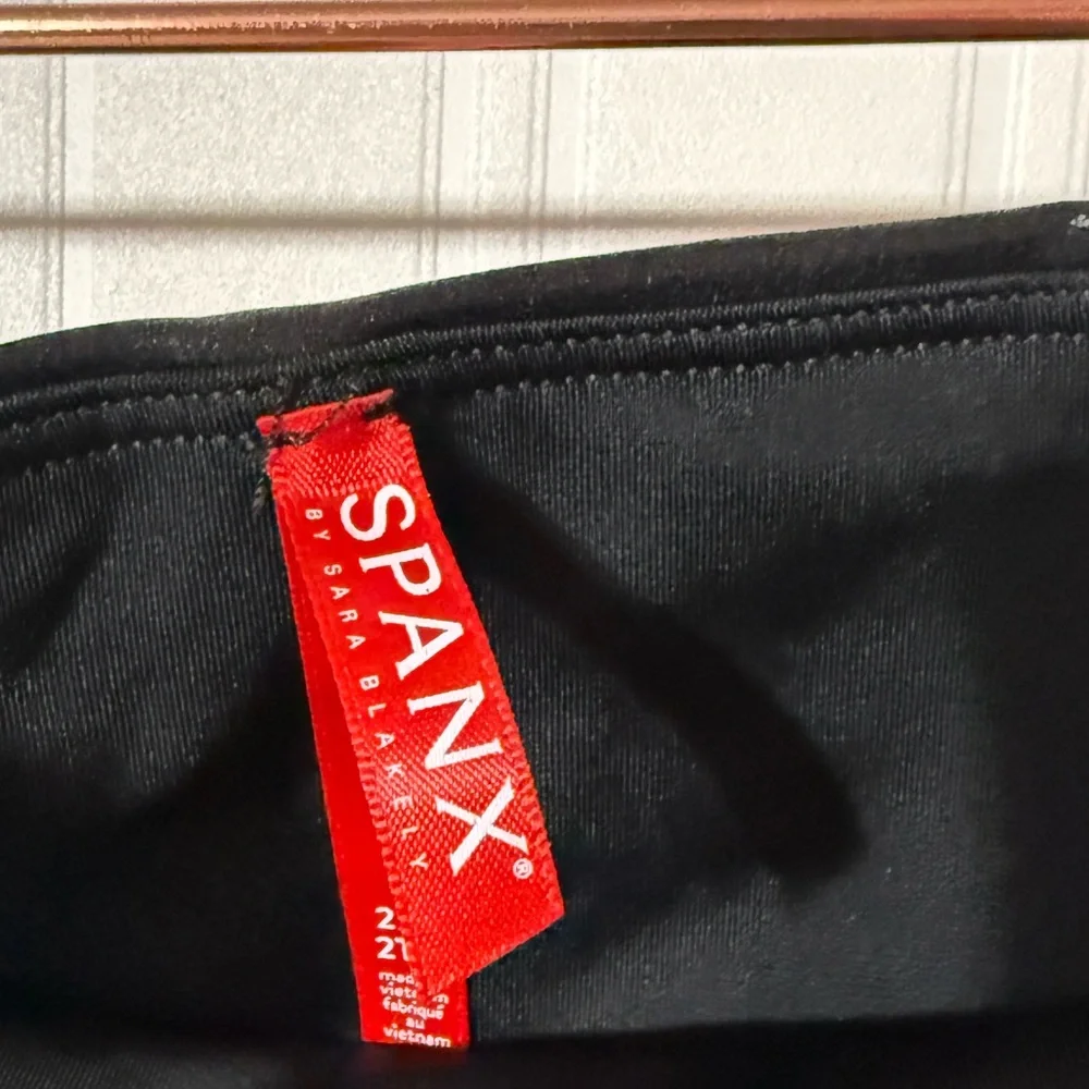 Spanx Black High-Waisted‎ Leggings Sz 2X - Picture 5 of 5